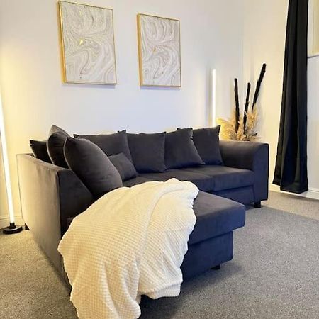 Luxury Cozy 3 Bed Apartment 5Mins From City - Free Parking! Nottingham Kültér fotó