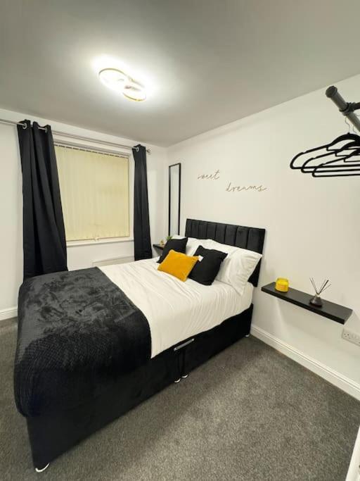 Luxury Cozy 3 Bed Apartment 5Mins From City - Free Parking! Nottingham Kültér fotó