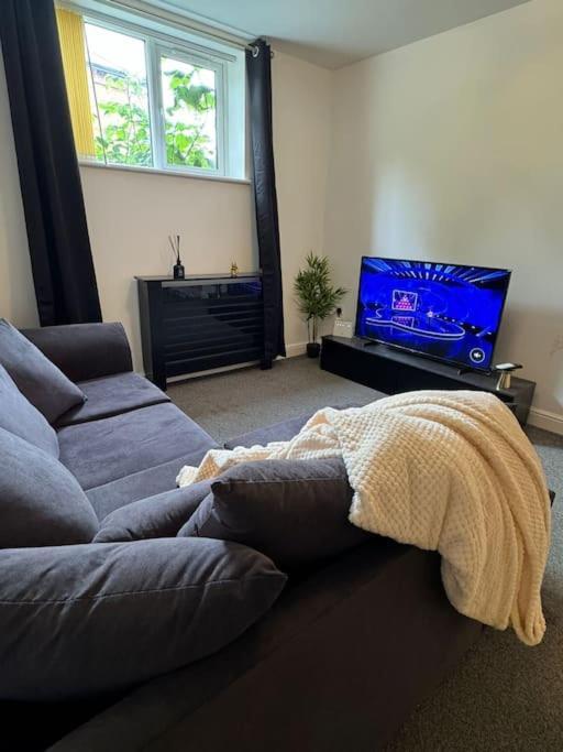 Luxury Cozy 3 Bed Apartment 5Mins From City - Free Parking! Nottingham Kültér fotó